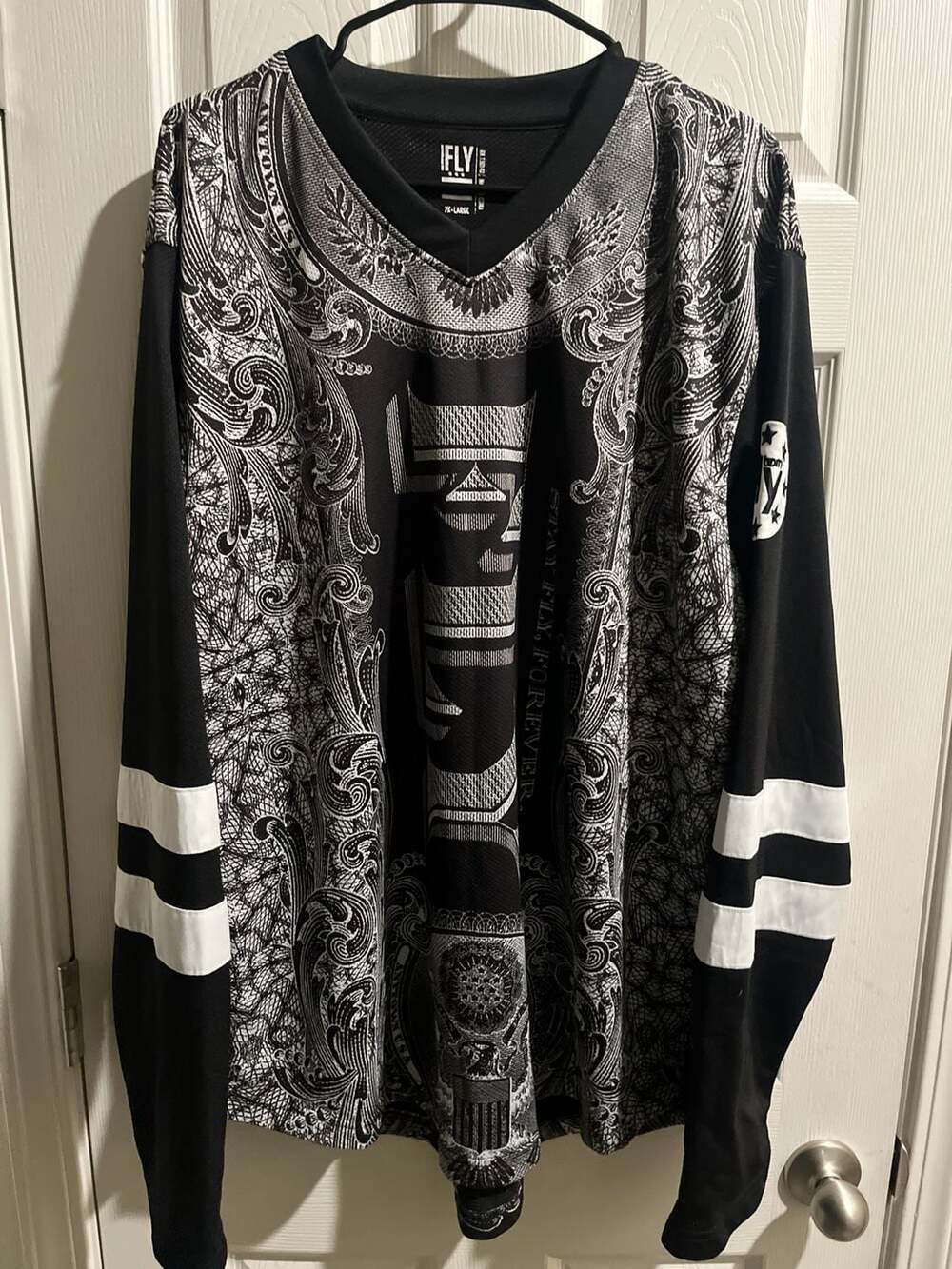 Born Fly Shirt M